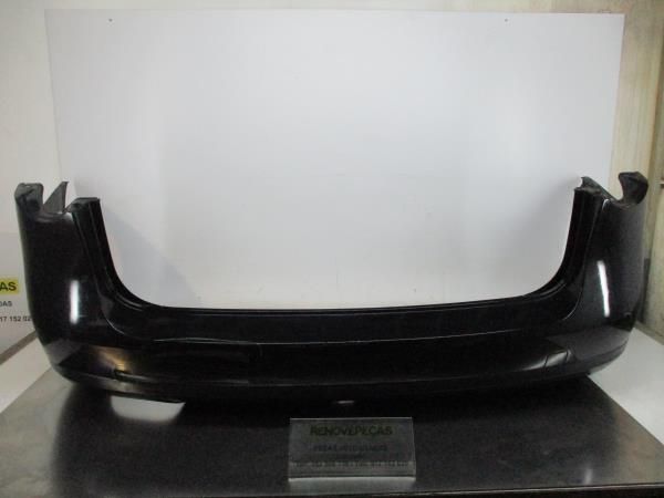 Pára-choques trás VOLKSWAGEN Passat (3C2)