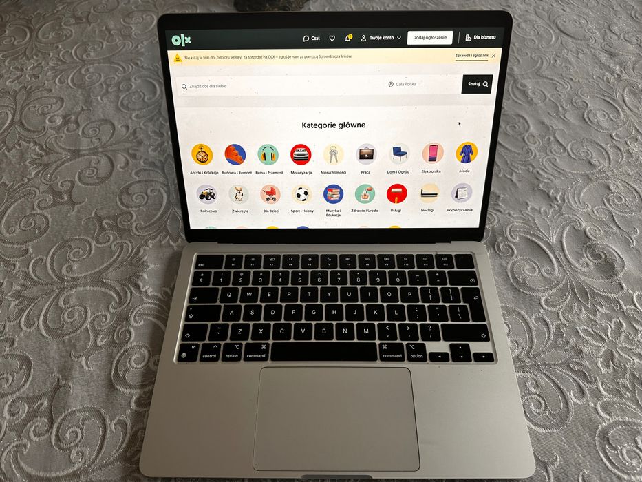 MacBook Air M2 2022 8GB/256GB lekki, szybki, zadbany i gotowy do pracy