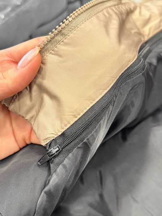 Куртка чорна жіноча