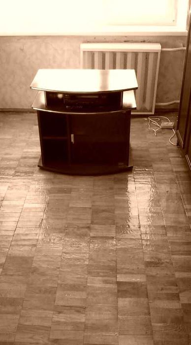 тумбочка під телевізор