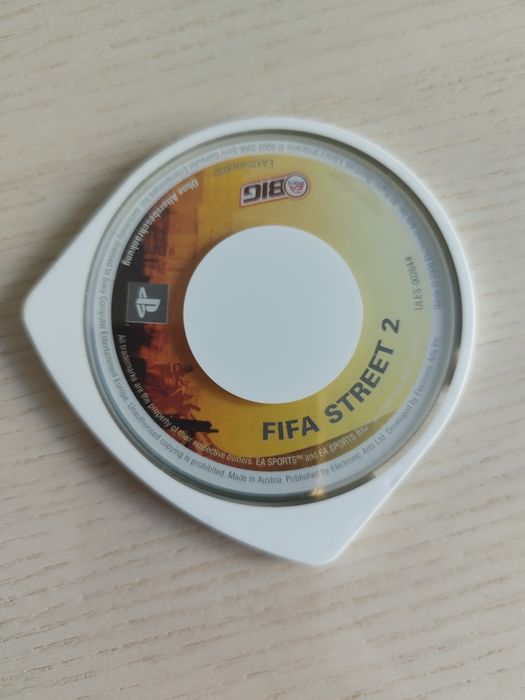 Ігри для PSP (PlayStation Portable) – FIFA 11, FIFA Street 2
