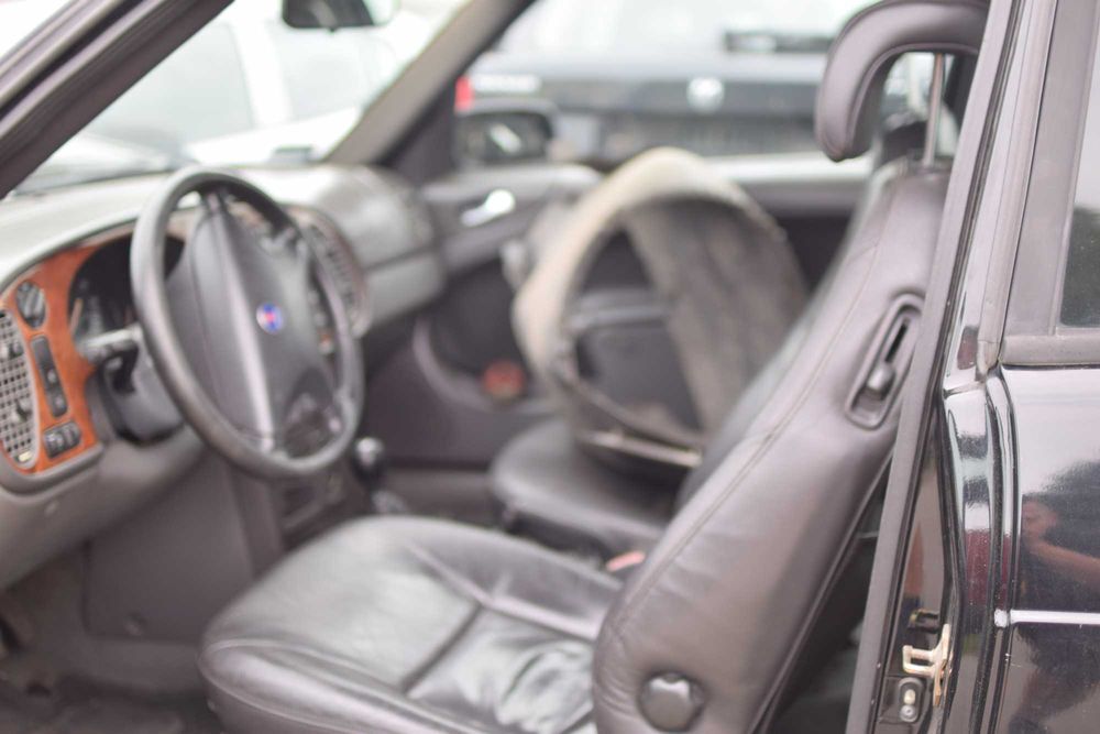 Części z : SAAb 93 98-03 2,2d 92kw skóra drewno