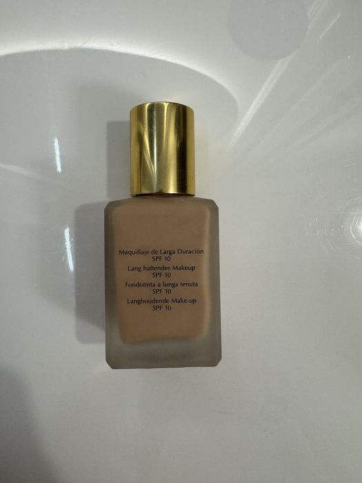 Тональний крем Estee Lauder 2C2