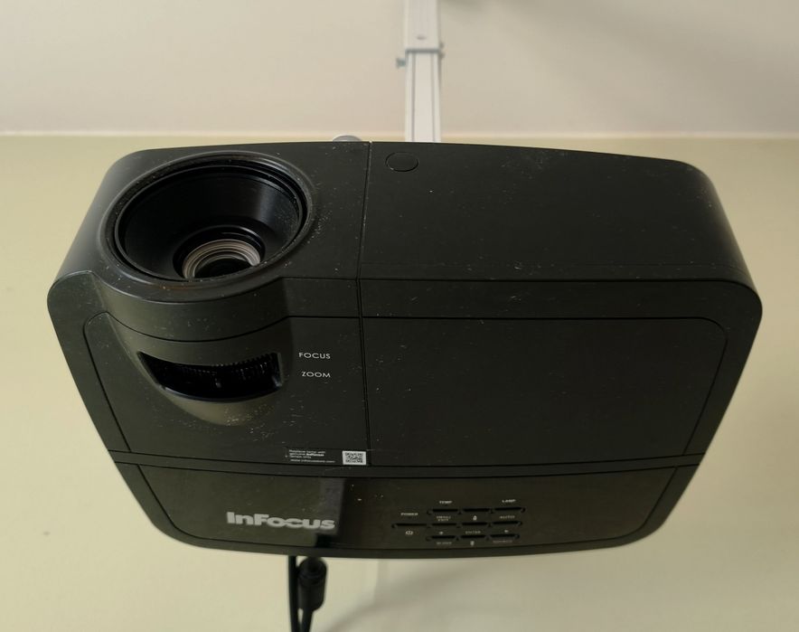 Tablica multimedialna plus projektor gratis