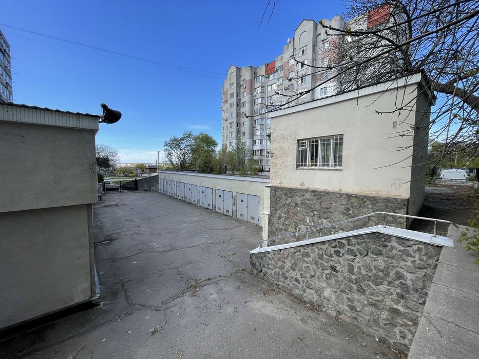 Комерційне приміщення 1593кв.м Водоканал