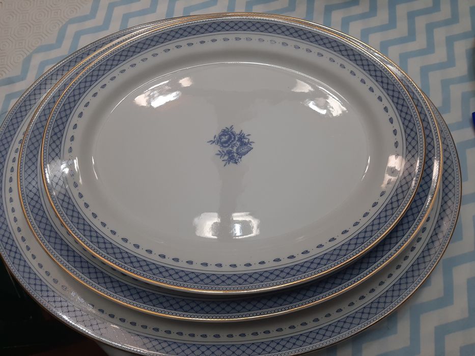 Serviço de jantar Vista Alegre, Cozinha Velha, com 62 peças