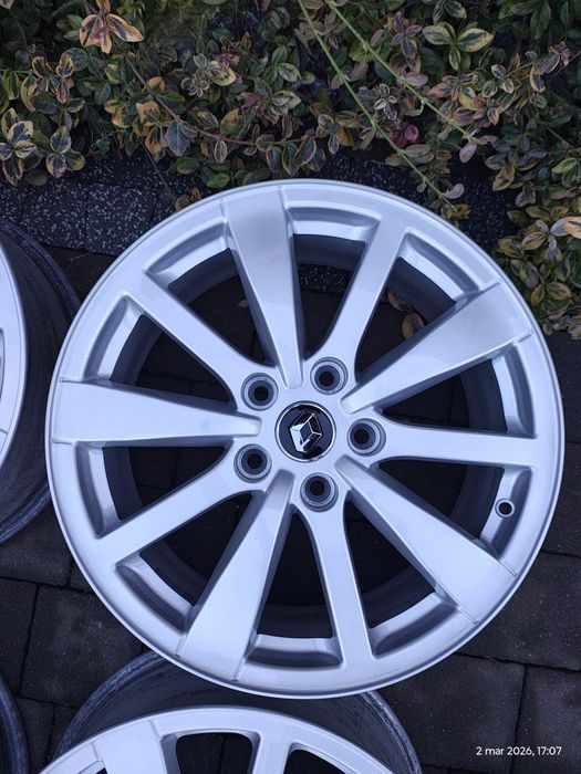 17 Renault 5x114,3 7J et47