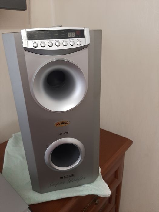 Продам музыкальный центр  DV967S самовывоз