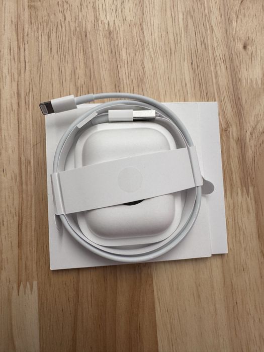 Airpods 1ª geração como novos, com caixa e cabo completamente novo