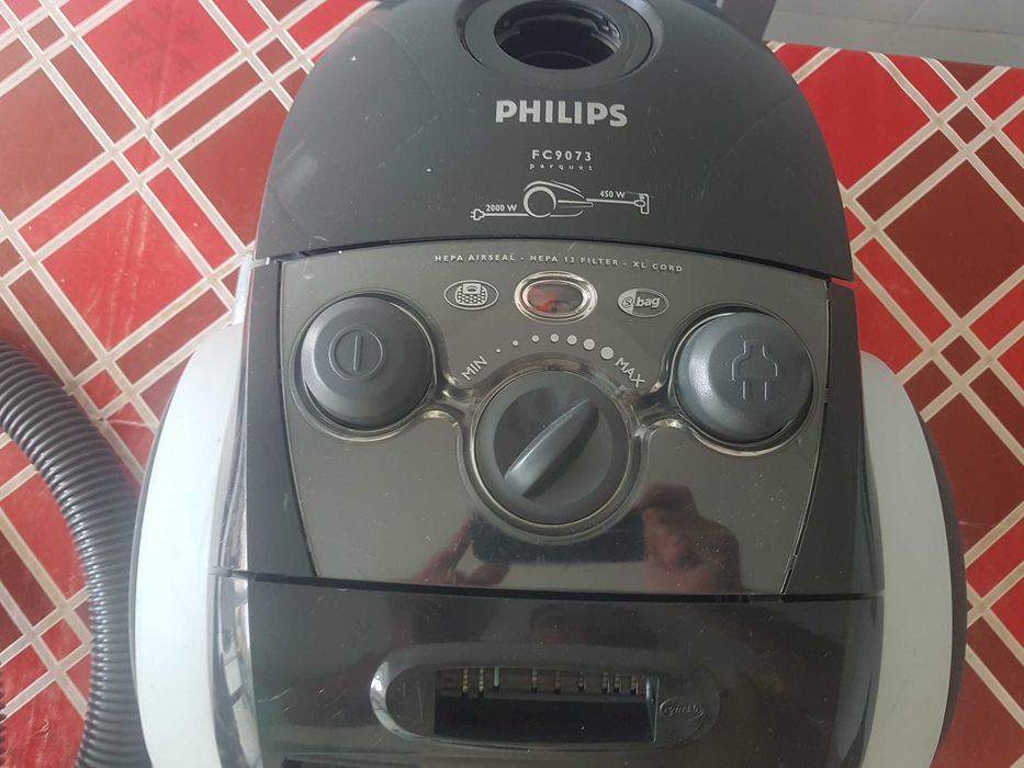 Aspirador Philips saco 2000w