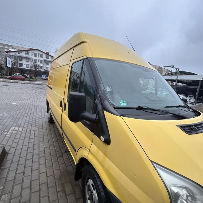 Продам вантажний автомобіль Ford Transit 2012 року випуску