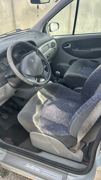 Renault Scénic 1.4 de 2002 — 1.200 € negociáveis
