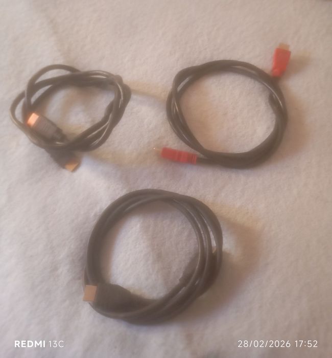 Cabo HDMI VERMELHO e dois pretos