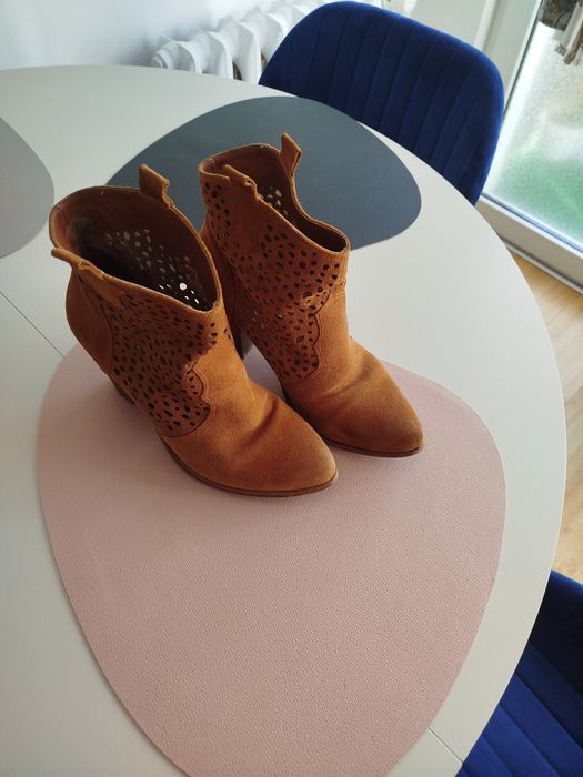 Damskie skórzane botki