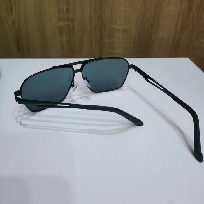 Nowe okulary z etui przeciwsłoneczne