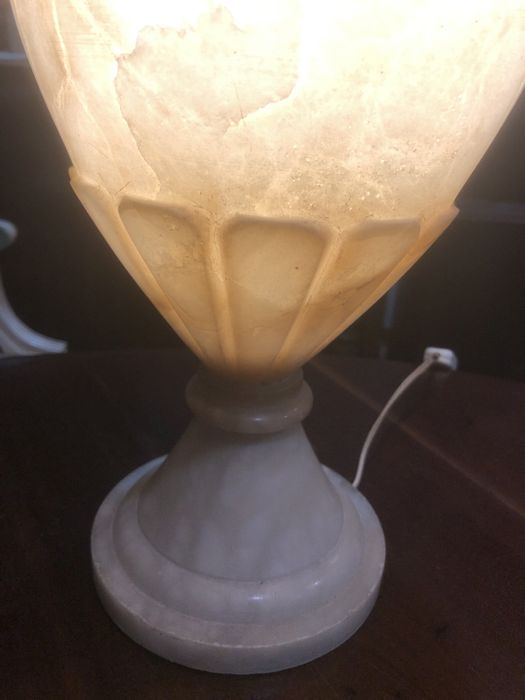 Candeeiro em marmore alabastro
