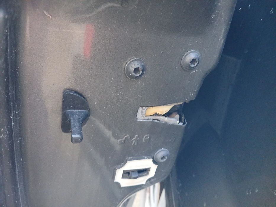 Fechadura / fecho porta lateral esquerda CHRYSLER Grand Voyager V (RT)