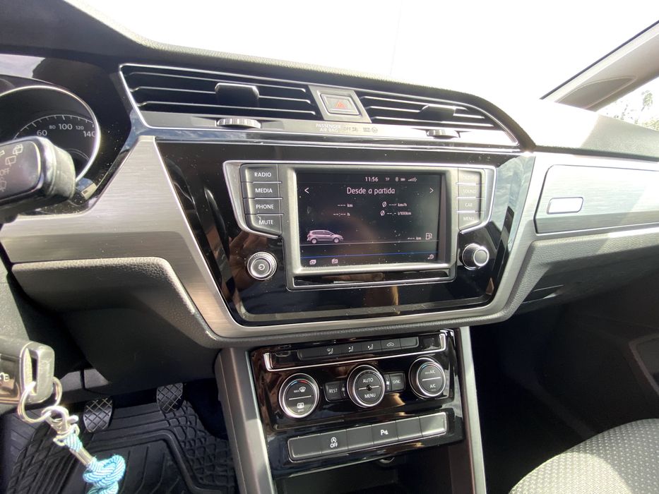 VW touran 7 lugares 1.6TDI Confortline — photo 5