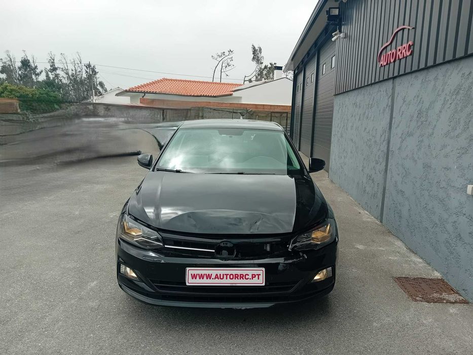 VW Polo 1.6 tdi ( pequeno sinistro )