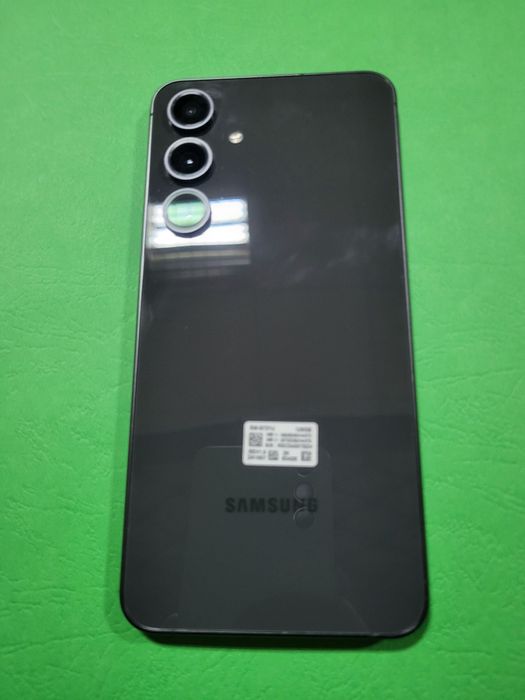 Смартфон Samsung Galaxy S24 FE 8/128GB Graphite