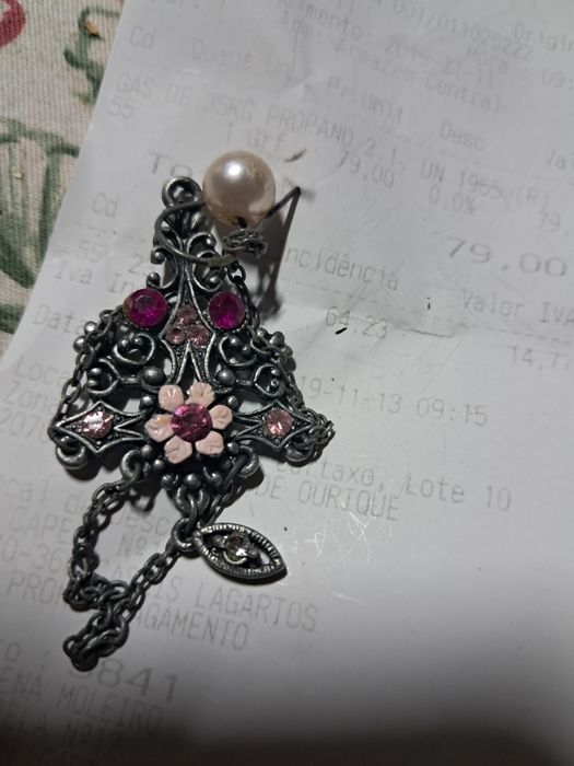 Brincos desemparcerados