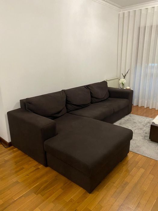 Sofá com chaise longue