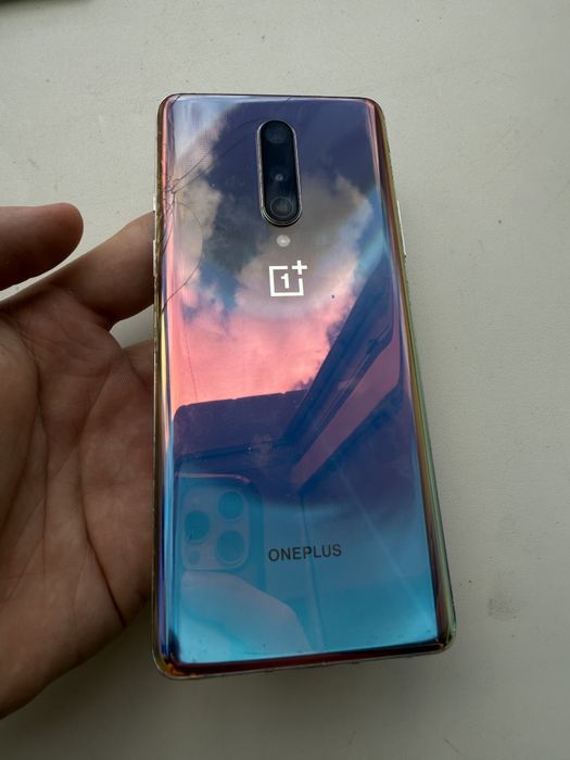 Продам OnePlus 8 8/128