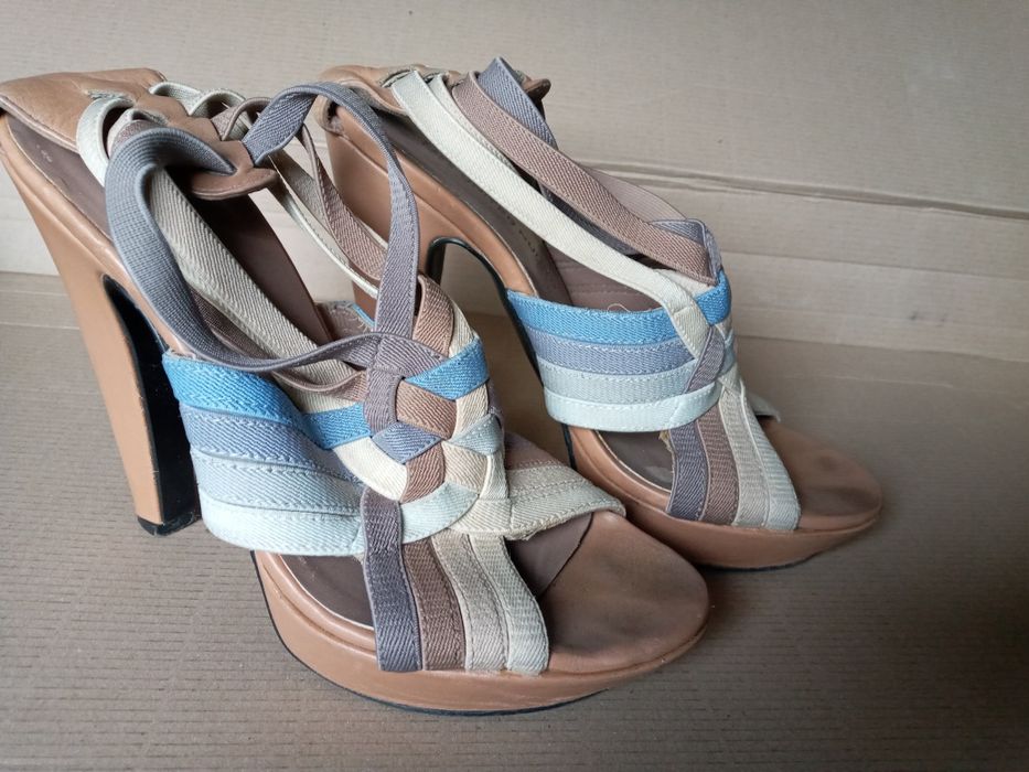 Женская обувь, сапожки р.36-37,босоножки  р.38