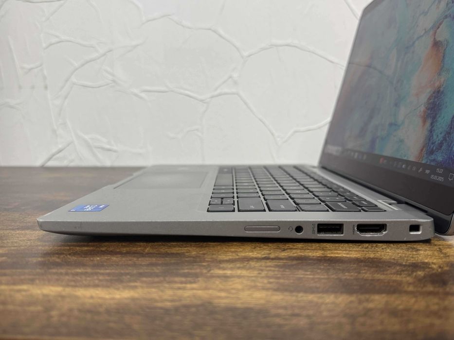 Dell Latitude 5320 13.3" Touch – Core i5-1145G7, 8GB RAM, 256GB SSD