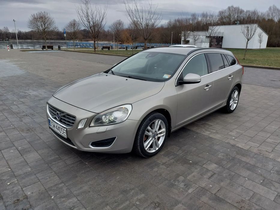 Volvo V60 Ksenon Skóra Alu17, Navi, Led, FotelikiKids, CitySafety, GrzaneFotele