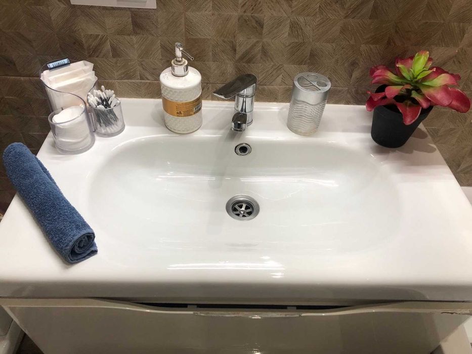 Бровары, посуточно, двухкомн, Лесной квартал, центр, новый дом, 5 мест