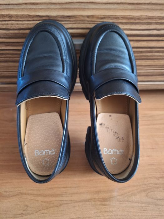 Półbuty loafersy skórzane Lasocki super stan