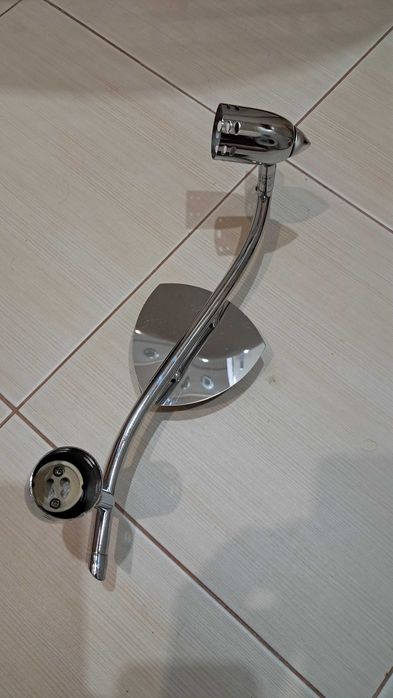 Lampa sufitowa na 2 reflektory