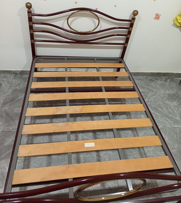 Cama de casal com estrado