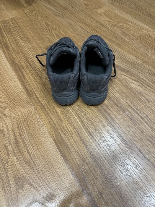 Оригінальні кросівки Nike V5 RNR "Medium Ash" — Розмір 40 (25 см)