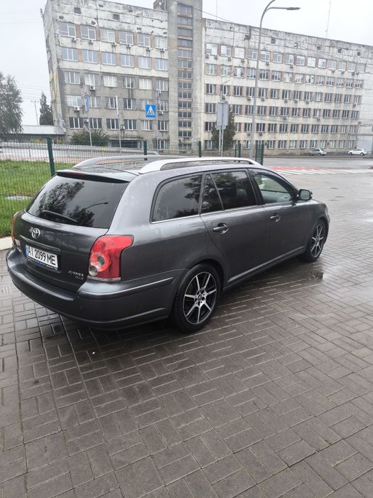 продам тойоту авенсіс