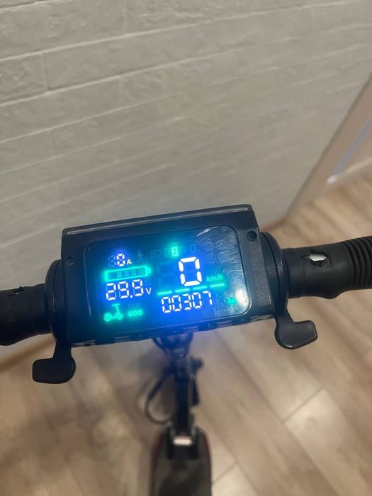 Електросамокат літій-іонний TTG SM S1 36V400W 6.5AH Чорний