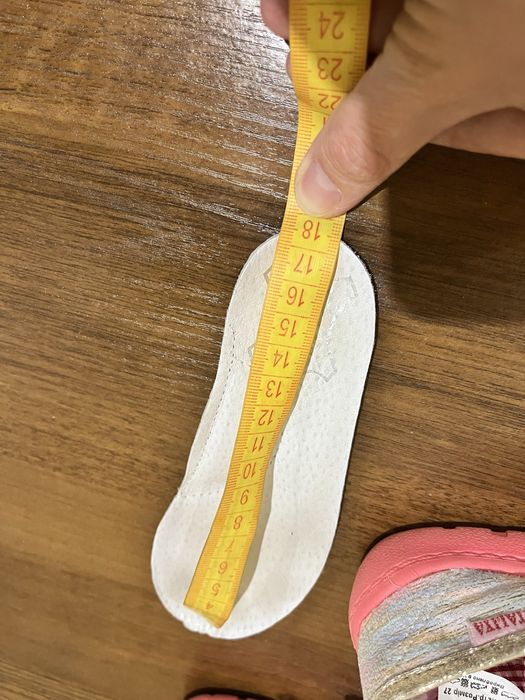 Тапки для дівчинки