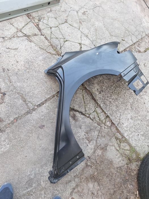 Заднє ліве крило Tesla Model S