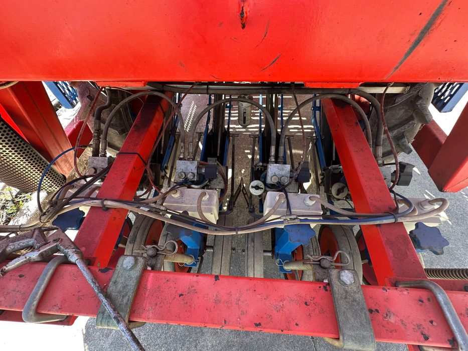 Plantador Ferrari de alfaces