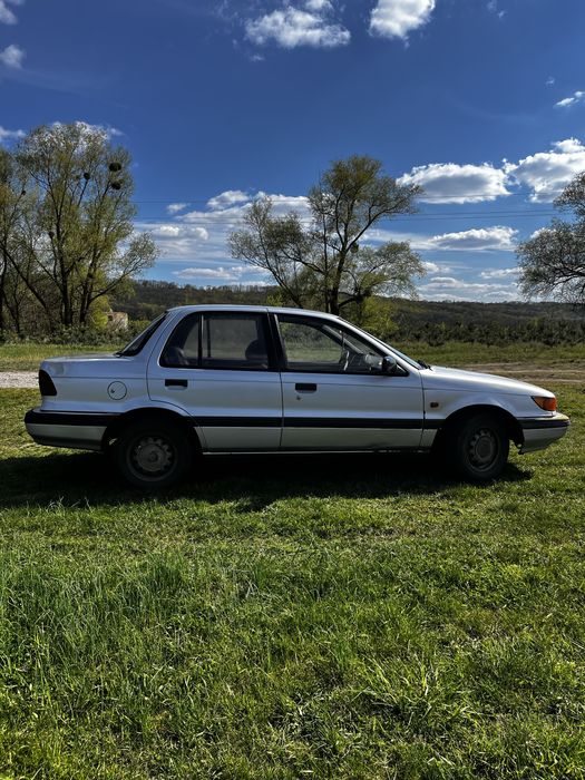 Mitsubishi lancer 4