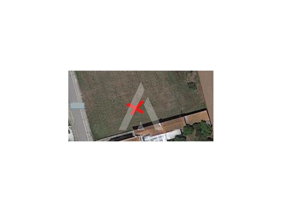 Lote de Terreno urbano com 1.410m2, com uma frente de 20mts, para c...