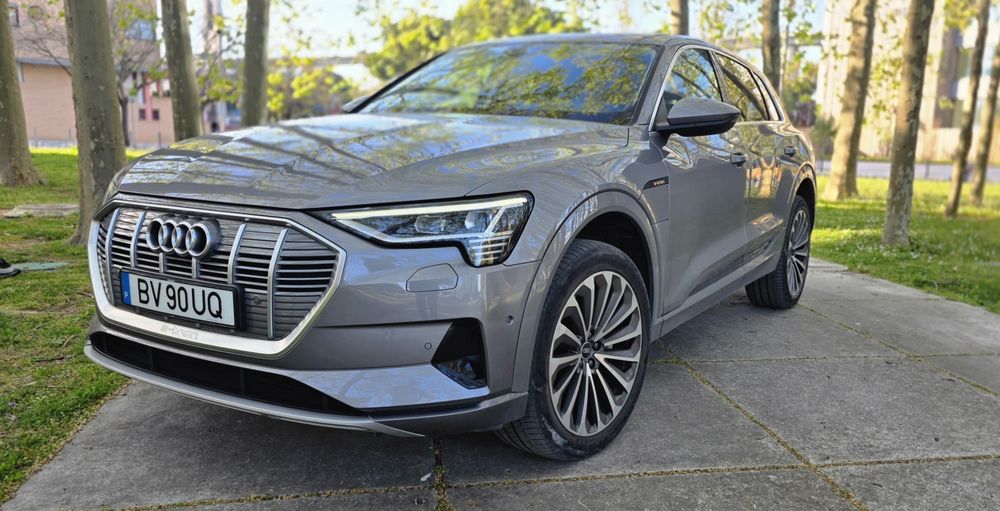 Audi etron 55 advanced