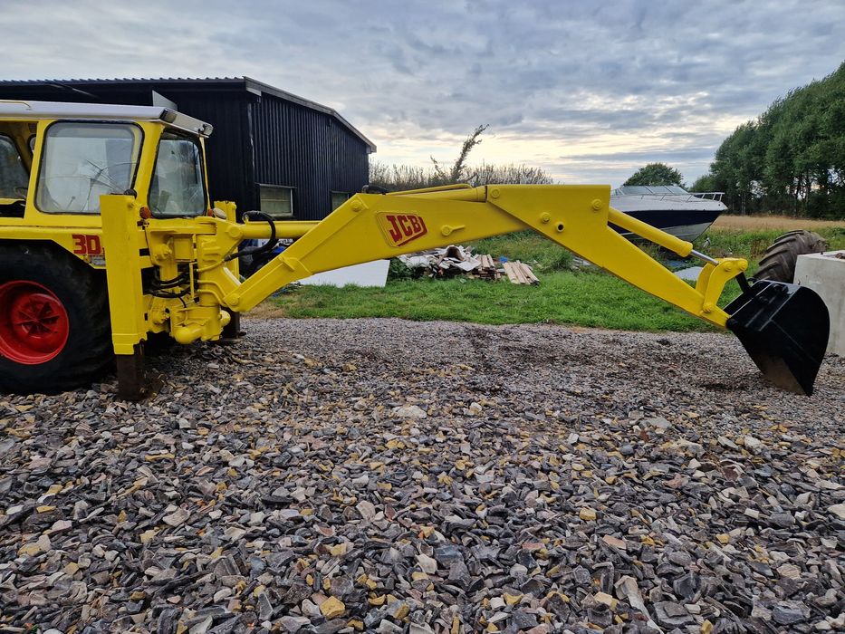 Koparko ładowarka JCB3