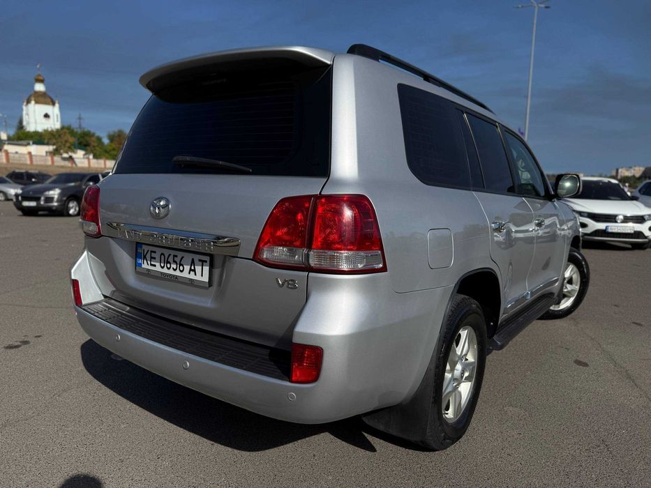Avtoreal Toyota Land Cruiser 200 Дизель 4.5