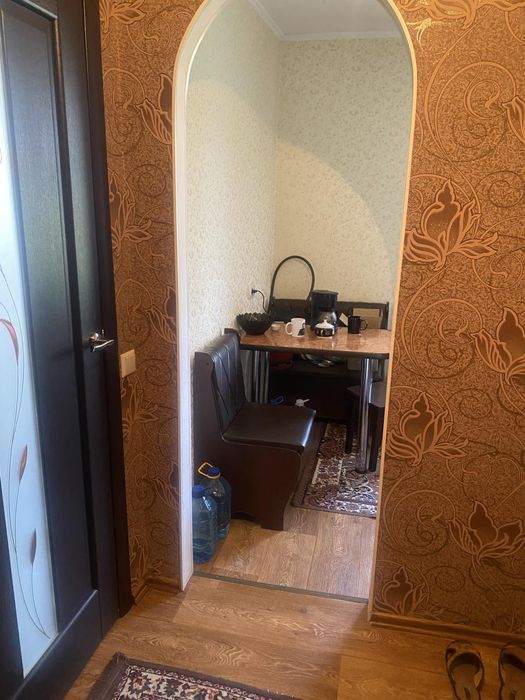 Однокімнатна на Дружбі (Кривий Ріг) 3 поверх. Заходь і живи.