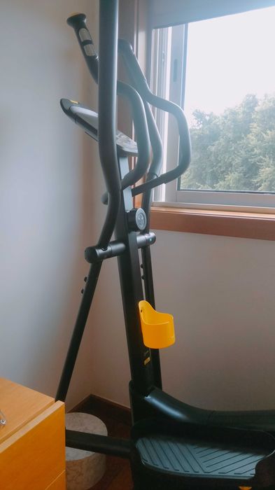 elíptica Domyos 520 - autoalimentada