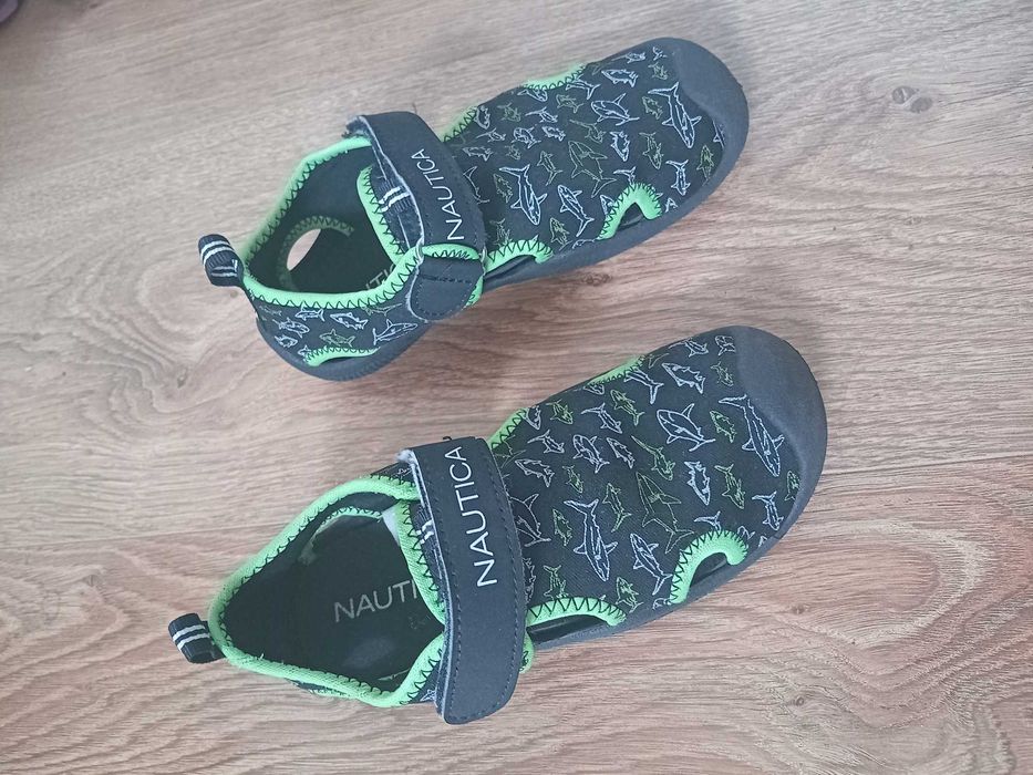 Buty chłopięce ochronne do wody z zamkniętymi palcami Nautica, rozm. 10 (27), wkładka 18 cm