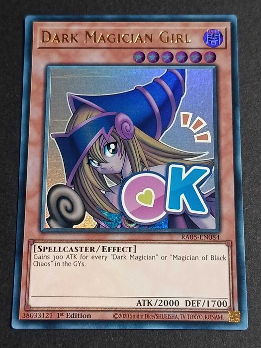 *Novo Set* Yu-Gi-Oh! 1.ª Edição 'Dark Magician Girl' (V.1 - Stramped Ultra Rare) - RA05-084 - Rarity Collection 5 - Carta de 2026