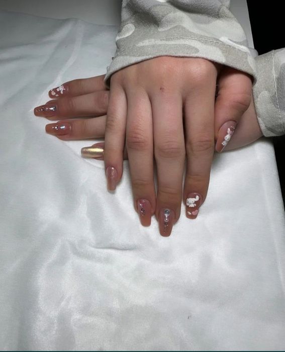 Манікюр та педікюр з виїздом на дом